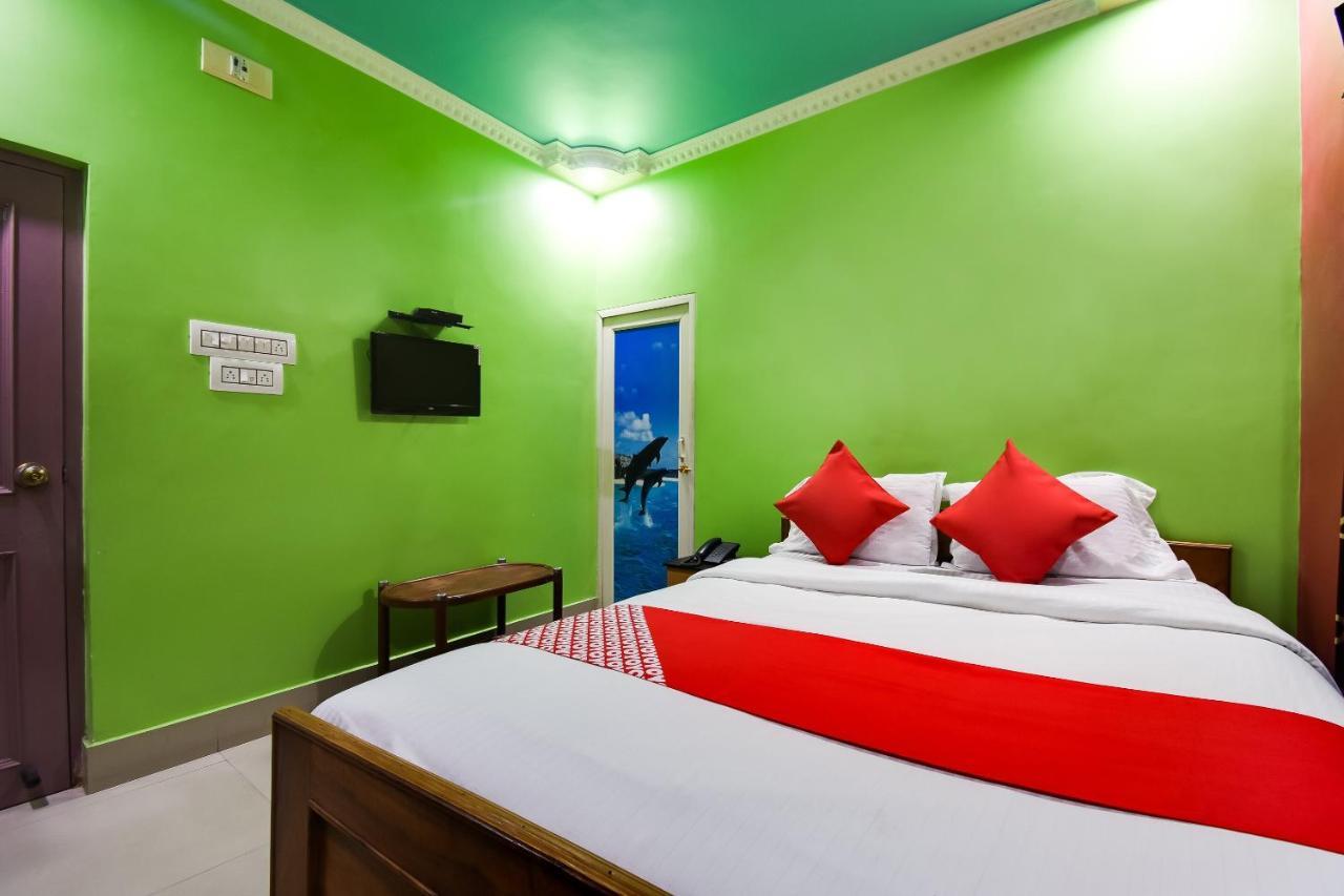 Oyo 44160 Hotel Sahana Jangipur Exterior photo